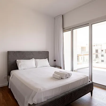 Yamas Sunny Pool Penthouse Families & Couples Only * לימסול