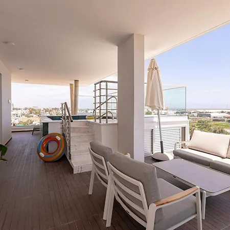 Yamas Sunny Pool Penthouse Families & Couples Only דירה לימסול