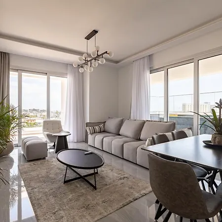 Yamas Sunny Pool Penthouse Families & Couples Only * לימסול