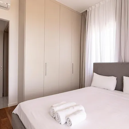 Yamas Sunny Pool Penthouse Families & Couples Only דירה *